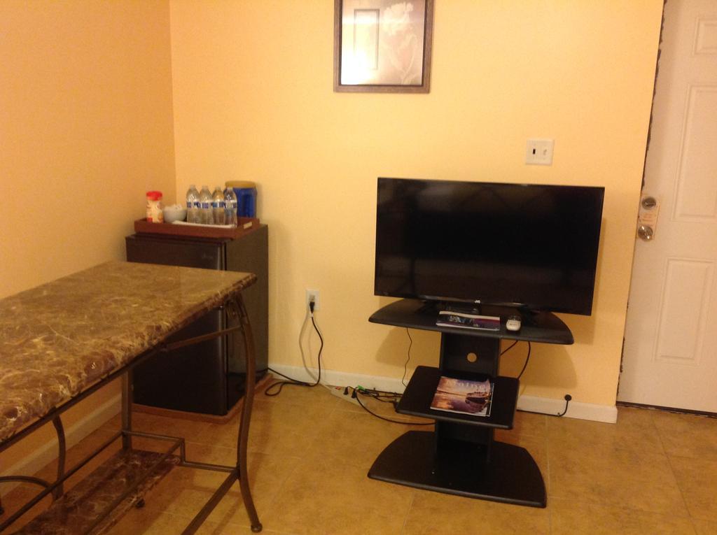 Mojoy Homesuites At Runyon Νιούαρκ Εξωτερικό φωτογραφία